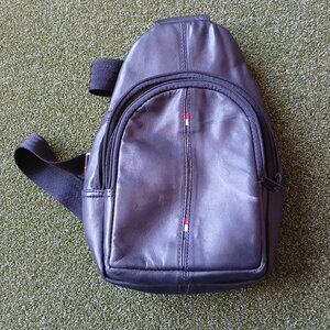 Men's Sling Backpack Leather Chest Bag Crossbody Bag Shoulder Bag EUC